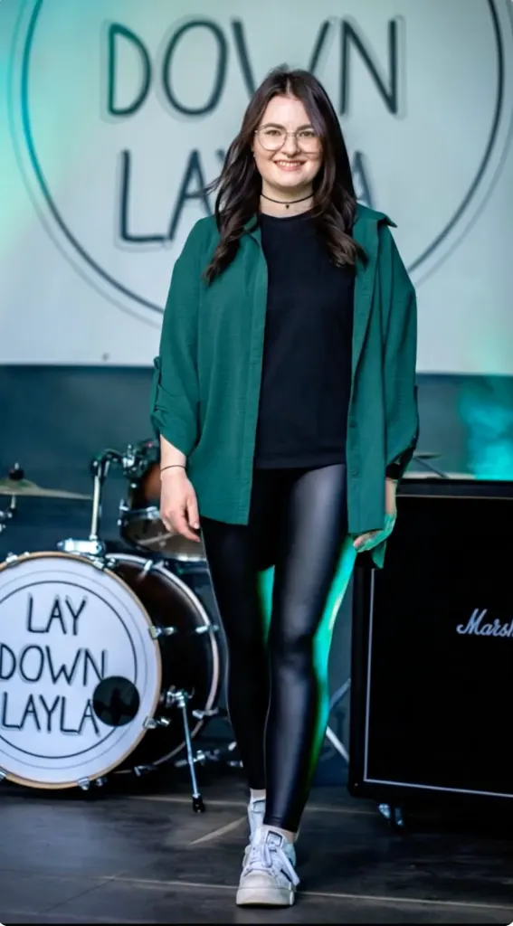 Madi – Vocals & Management der Live-Band Lay Down Layla aus Backnang